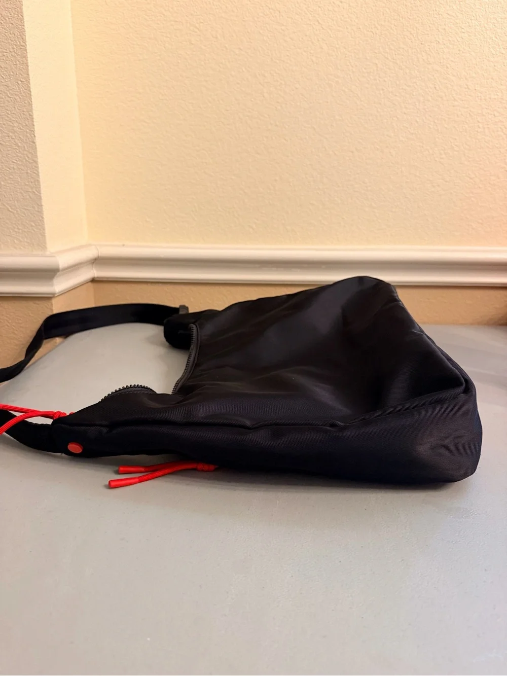 Hunter Black Commute Messenger Bag